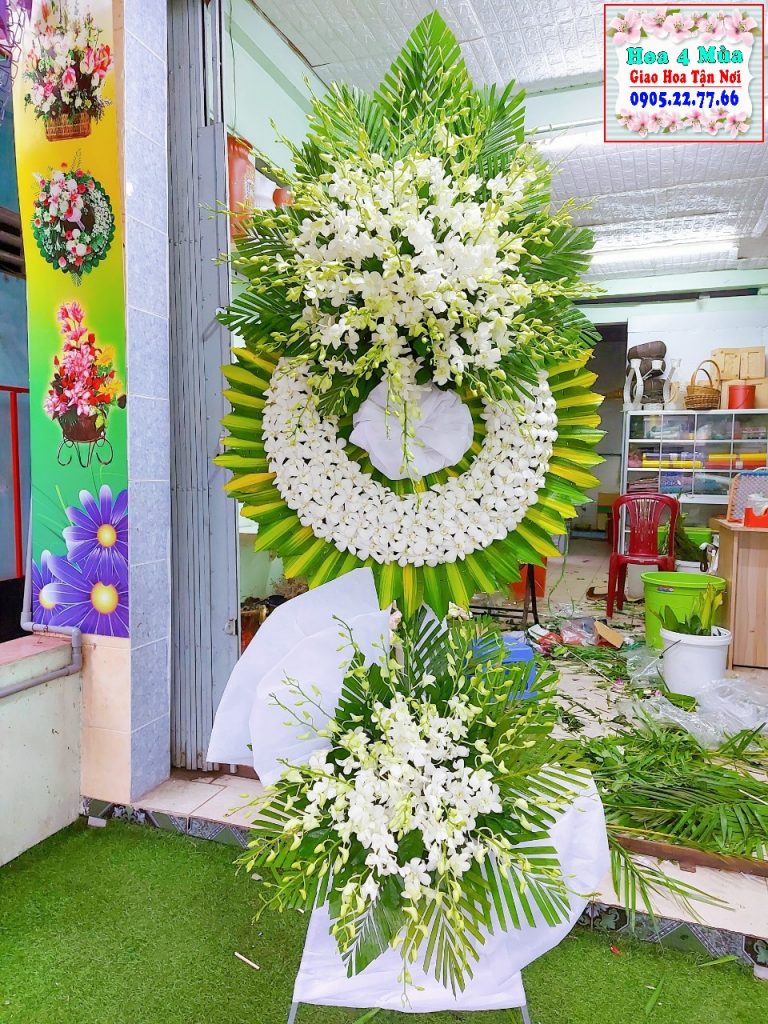 Mẫu hoa chia buồn tại tiệm hoa Hà Đông, Hà Nội 