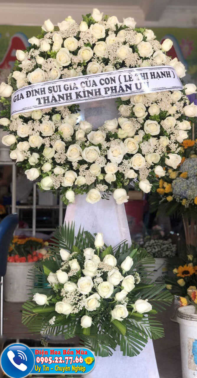 Vòng hoa tang lễ tại shop hoa tươi huyện Hoài Sơn, Hà Nội