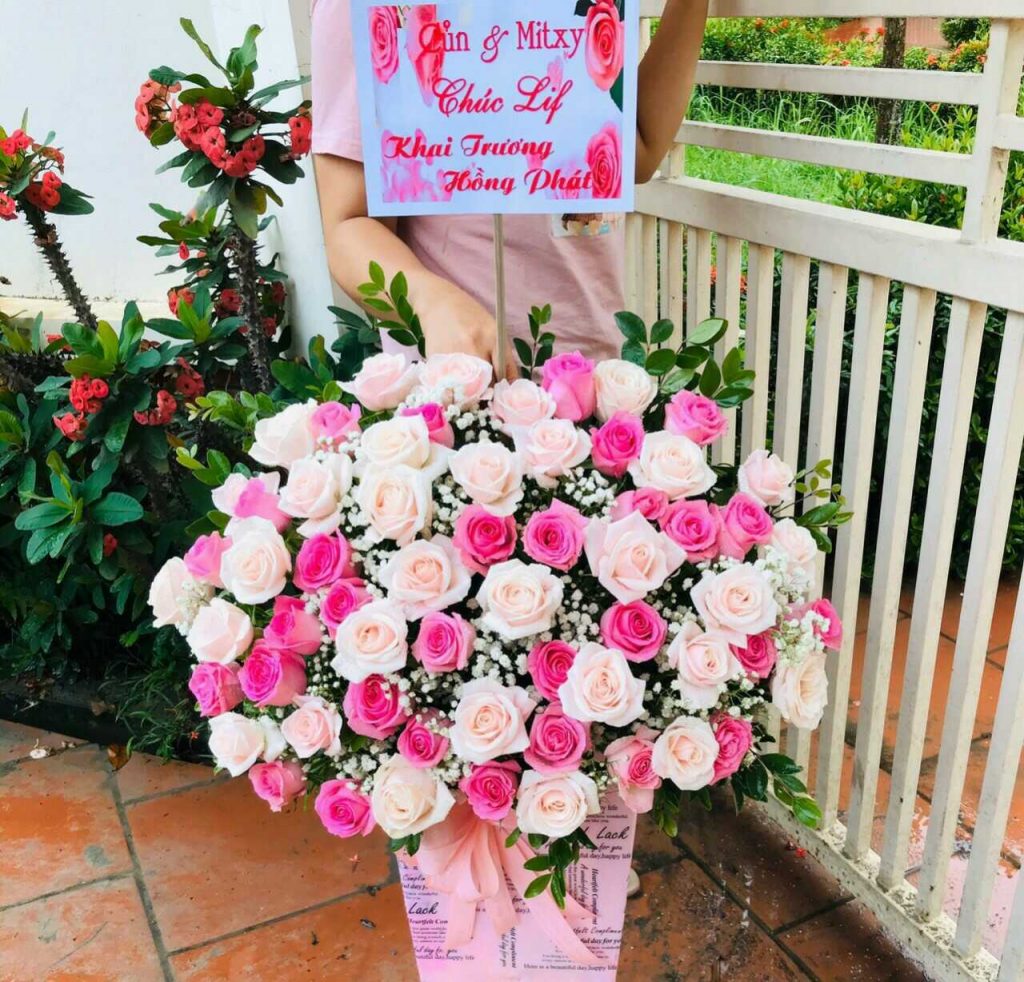 Hình ảnh hoa sinh nhật bắt mắt tại thị trấn Sông Vệ Quảng Ngãi