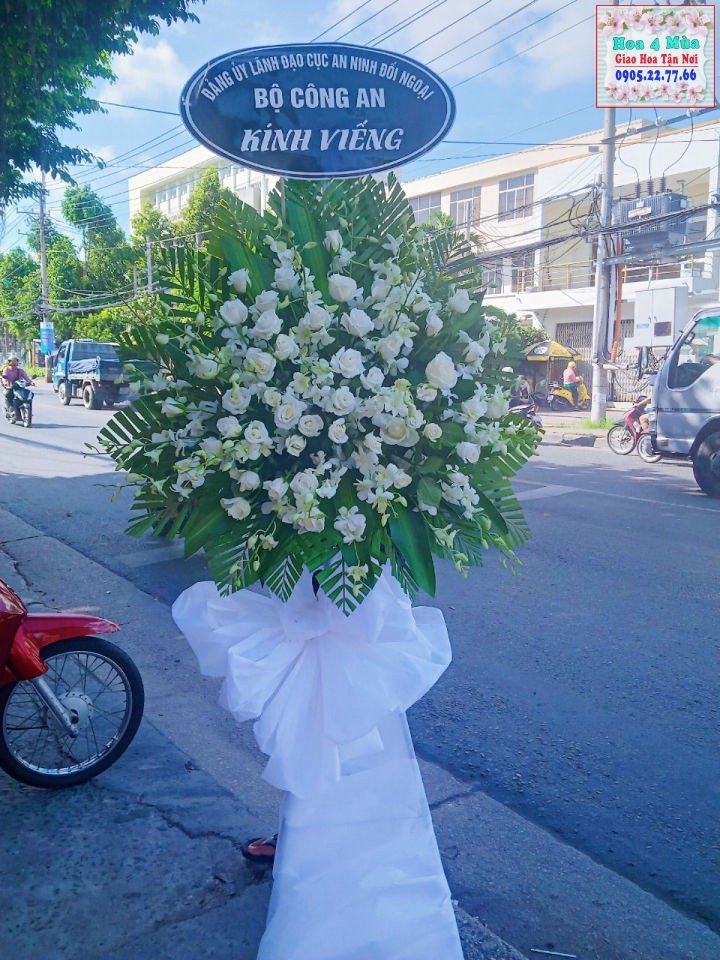 Mẫu hoa chia buồn tại tiệm hoa tươi huyện Thường Tín, Hà Nội 
