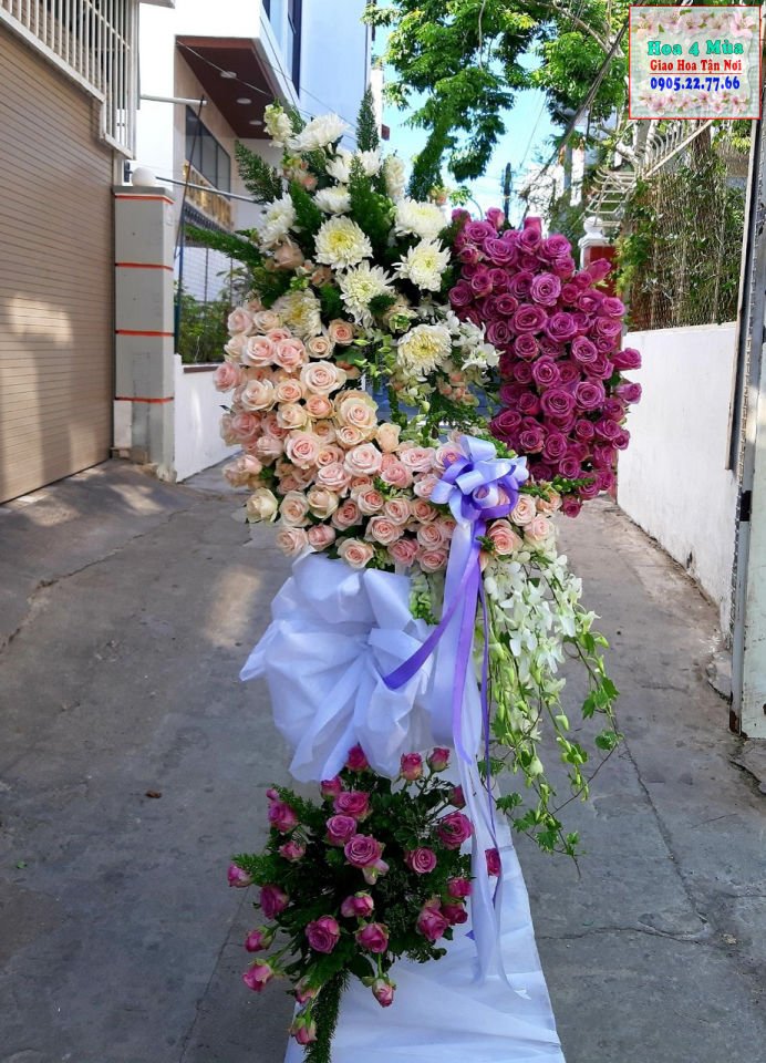 Mẫu hoa tang lễ tại shop hoa quận Hoàng Mai, Hà Nội