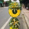 kệ hoa đi đám tang lễ màu vàng