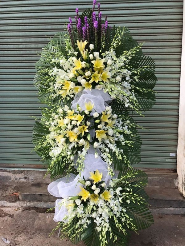 kệ hoa tang lễ 3 tầng màu trắng