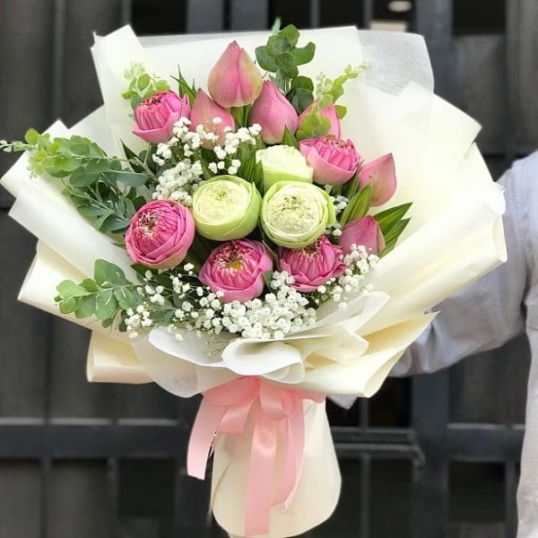 Hoa 4 Mùa gợi ý cho bạn nên chọn những bông hoa sen đẹp để dành tặng mẹ của mình