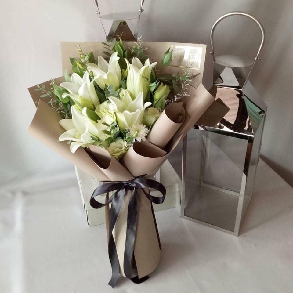 Loài hoa phù hợp nhất mà Hoa 4 Mùa muốn gợi ý cho các bạn chọn, dành tặng cho vợ của mình chính là hoa Lily