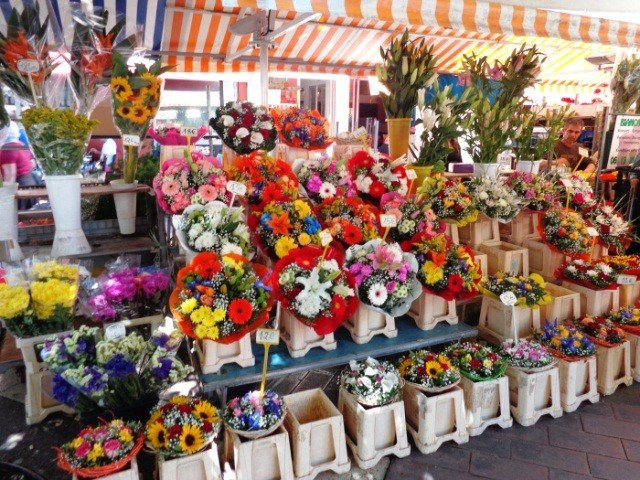 Tiệm hoa tươi quận 10 đẹp, uy tín và giao hàng nhanh nhất