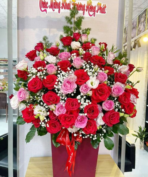 Cửa hàng Hoa 4 Mùa chuyên cung cấp hoa tươi quận 12 tại các thị trấn và xã thuộc quận 12