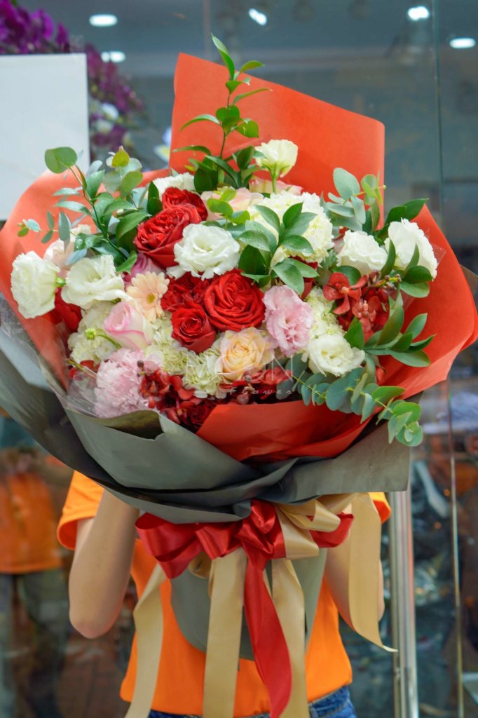Tiệm Hoa 4 Mùa cam kết giao hoa tươi đúng với mẫu khách hàng lựa chọn ban đầu