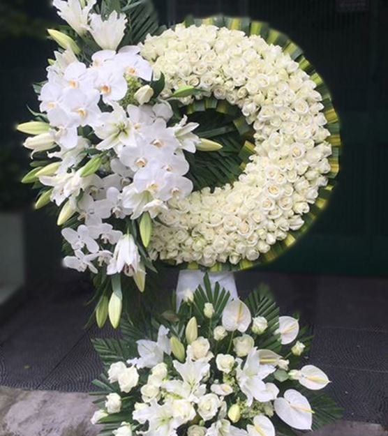 Mẫu hoa chia buồn tại tiệm hoa tươi huyện Quế Võ, Bắc Ninh